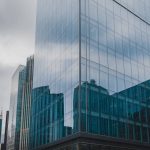 Comment le verre intelligent transforme la gestion de la lumière dans les constructions modernes