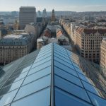 Le rôle du verre dans les constructions en milieu urbain dense : lumière naturelle et intimité architecturale